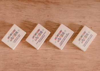 Do-que-e-feito-borracha-foto-com-quatro-borrachas